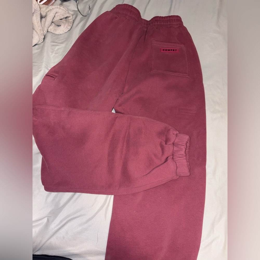 Comfrt Berry Color Sweatpants